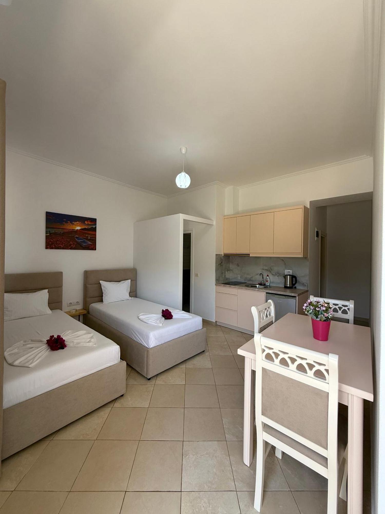 Xhibo Apartments Sarandë Exteriér fotografie